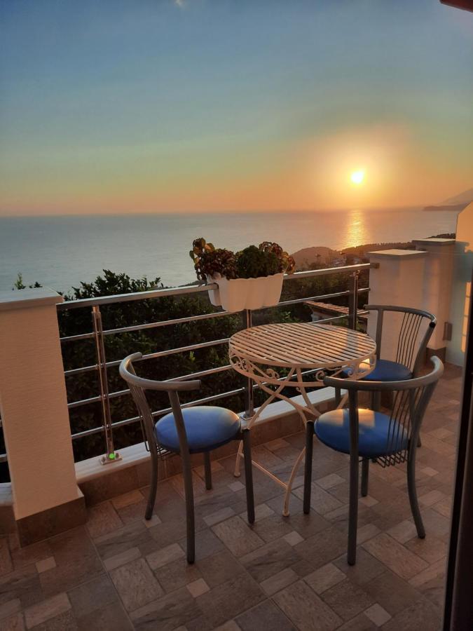 Eduard Lagji Apartament Λούκοβο Δωμάτιο φωτογραφία