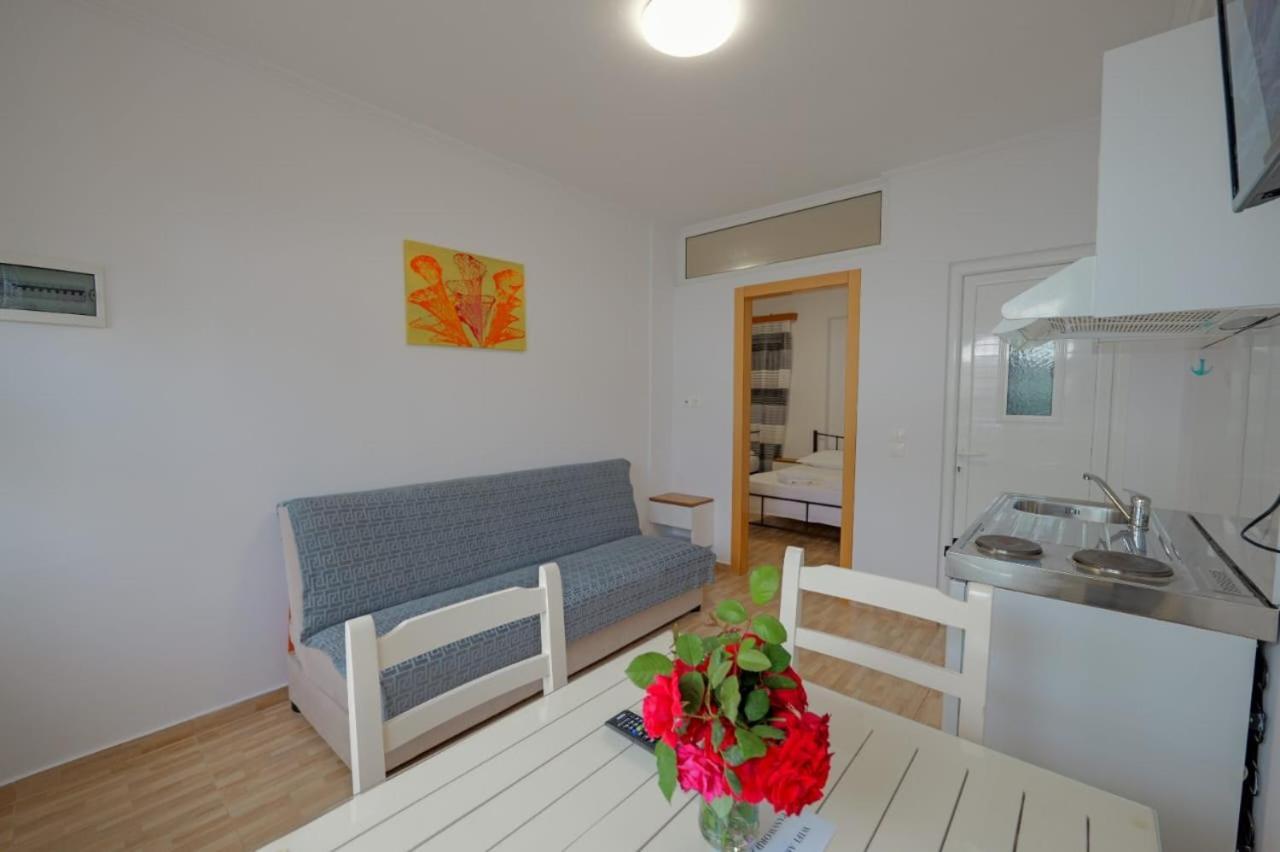 Eduard Lagji Apartament Λούκοβο Εξωτερικό φωτογραφία