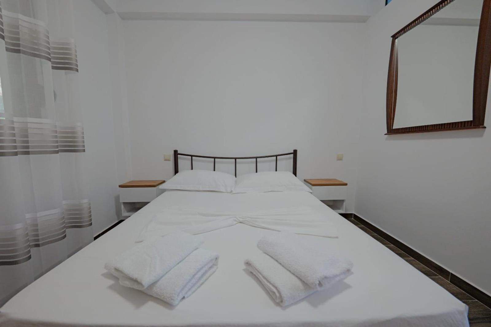 Eduard Lagji Apartament Λούκοβο Δωμάτιο φωτογραφία