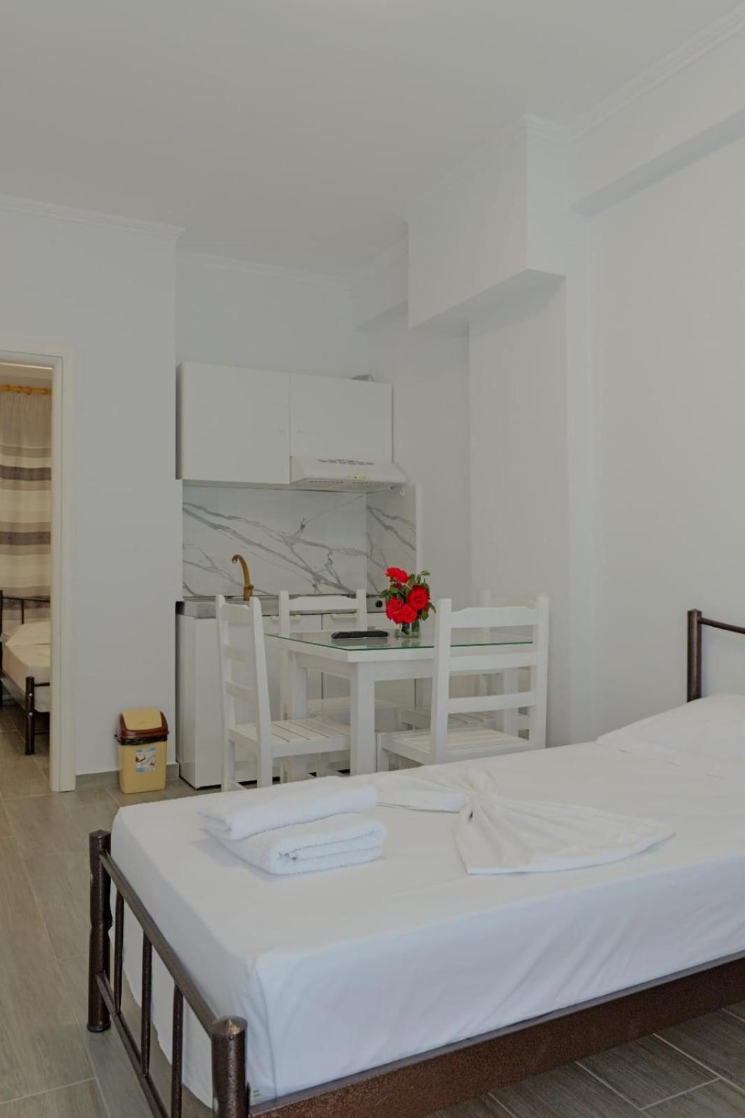 Eduard Lagji Apartament Λούκοβο Δωμάτιο φωτογραφία