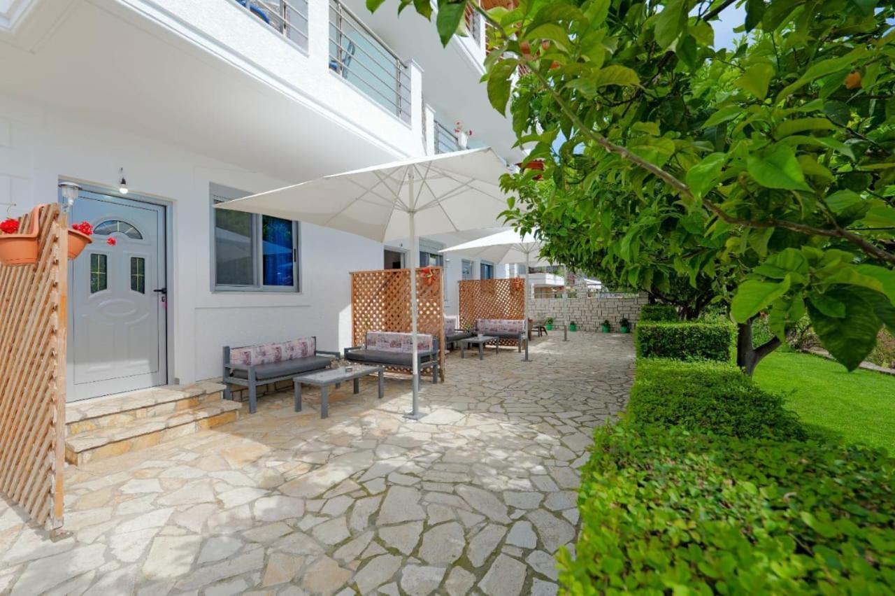 Eduard Lagji Apartament Λούκοβο Δωμάτιο φωτογραφία